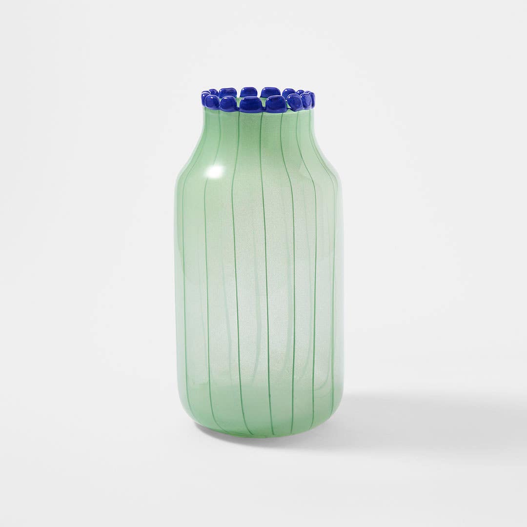 https://s3-ap-southeast-2.amazonaws.com/fusionfactory.commerceconnect.bbnt.production/pim_media/000/223/204/M_F__S26-27_Becco_Glass_Vase_Lrg_Green_Blue_27334201_SI.jpg?1791176649