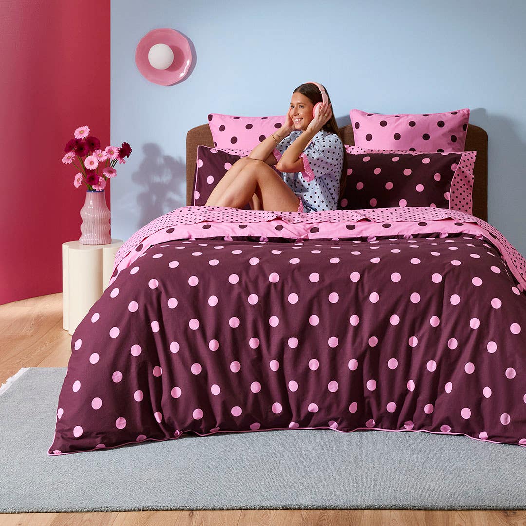 https://s3-ap-southeast-2.amazonaws.com/fusionfactory.commerceconnect.bbnt.production/pim_media/000/217/902/SC_S26-27_Bedlinen_BOP_Zanni_QC17097_SI.jpg?1784513011