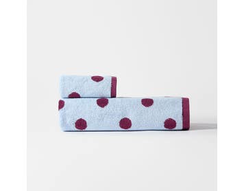 https://s3-ap-southeast-2.amazonaws.com/fusionfactory.commerceconnect.bbnt.production/pim_media/000/221/319/SC_S26-27_Eloise-Spot-Towel_Blue-Boysenberry_Range_27327601_R_SI.jpg?1788500003