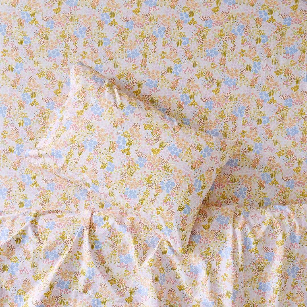 https://s3-ap-southeast-2.amazonaws.com/fusionfactory.commerceconnect.bbnt.production/pim_media/000/211/810/Studio_Collection_BOP_Sheets-Sweet-Meadow-Detail-2_SI.jpg?1774330475