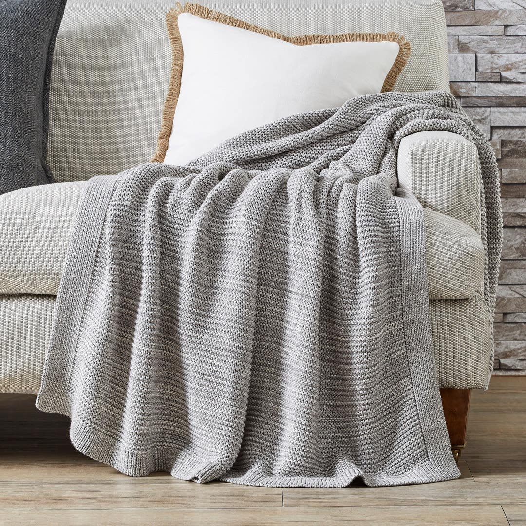 Bed bath 2025 n table throws