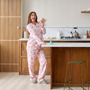 https://s3-ap-southeast-2.amazonaws.com/fusionfactory.commerceconnect.bbnt.production/pim_media/000/210/336/Cakes_Flannelette_Pyjamas.jpg?1772068332