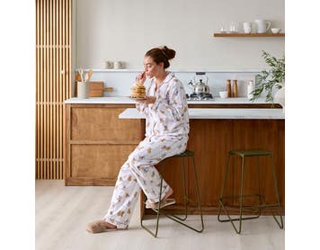 https://s3-ap-southeast-2.amazonaws.com/fusionfactory.commerceconnect.bbnt.production/pim_media/000/210/333/Cuddly_Bear_Flannelette_Pyjamas.jpg?1772068113